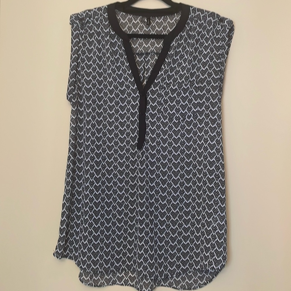 Maurices women’s dressy blouse size XL